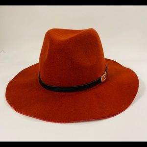 NWT felt fedora with faux leather band